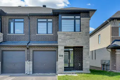 927 OMAGAKI Way, Blossom Park - Airport and Area, ON K1X 0J2