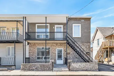 244 & 246 Emond Street, Vanier And Kingsview Park, On K1l 7r8