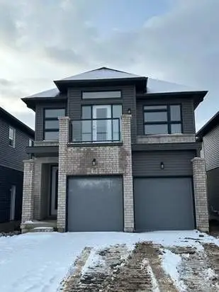 18 Bradley Avenue, Welland, On L3b 0k1