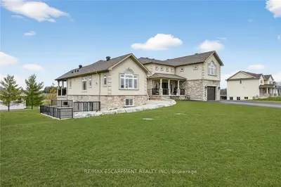 5499 Attema Crescent, West Lincoln, On L0r 1y0