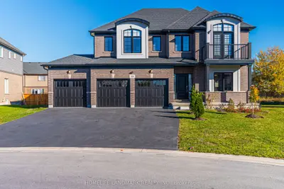 49 MONARCH Street, Welland, ON L3C 0E6