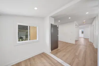 27 Oakdale Avenue Apartment B, St. Catharines, On L2p 2b8