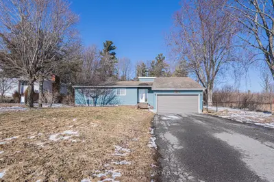 3976 Carp Road, Carp - Huntley Ward, On K0a 1l0