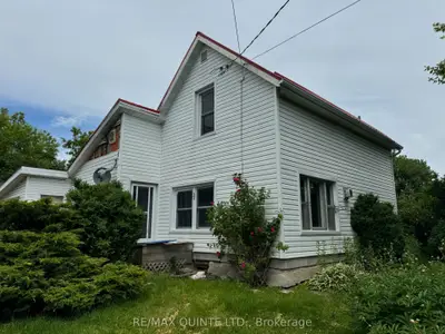 801 Old Highway 2, Quinte West, On K8v 5p5