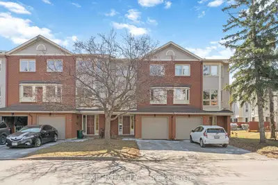 1 Crestlea Crescent E, Tanglewood - Grenfell Glen - Pineglen, On K2g 4n1