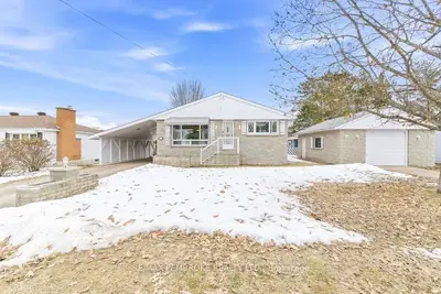 61 Church Street, Laurentian Hills, On K0j 1j0