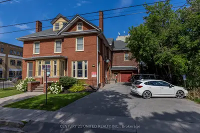 318 Stewart Street 2nd Floor, Peterborough, ON K9J 3N1