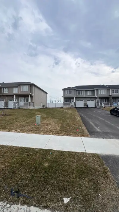 18 Lincoln Drive, Belleville, On K8n 0t8