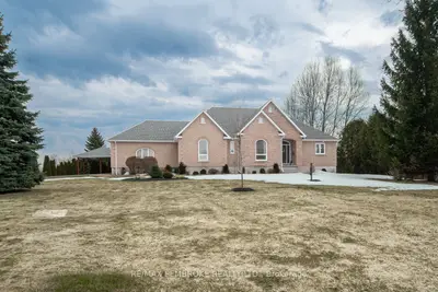 20 Mallard Street, Laurentian Valley, On K8a 8n9