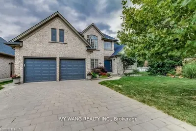 294 East Rivertrace Walk, London North, On N6g 5j7