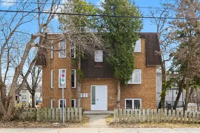 112 Barrette Street 1, Vanier And Kingsview Park, On K1l 8a3