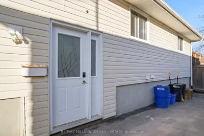 8 Plumtree Place, North Bay, On P1a 3y6