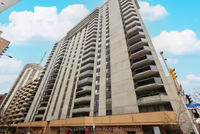 470 Laurier Avenue W 1407, Ottawa Centre, On K1r 7w9