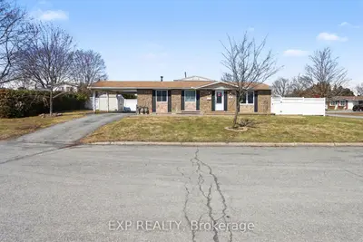 2 Folkstone Court, Elmvale Acres And Area, On K1b 4j9