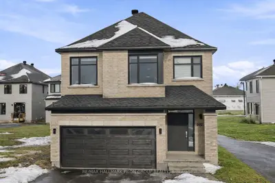 272 Cornice Street, Orleans - Convent Glen and Area, ON K1W 0W4