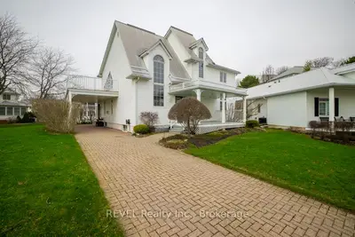 31 Newport Beach Boulevard, Fort Erie, ON L0S 1N0