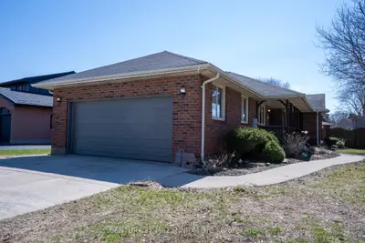17 Ross Street, Norfolk, On N0e 1y0