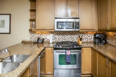 1869 Muskoka Road 118 Highway W G103-d2, Muskoka Lakes, On P1l 1w8