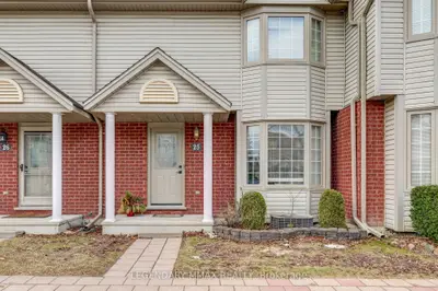 50 Chapman Court 25, London North, On N6g 5e1