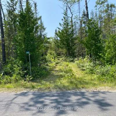 512 Warner Bay Road, Northern Bruce Peninsula, On N0h 2r0
