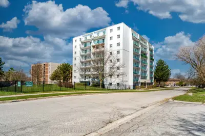 986 Huron Street 401, London East, On N5y 5e4