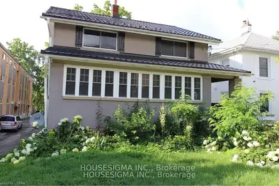 66 Grand Avenue Upper, London South, On N6c 1l7