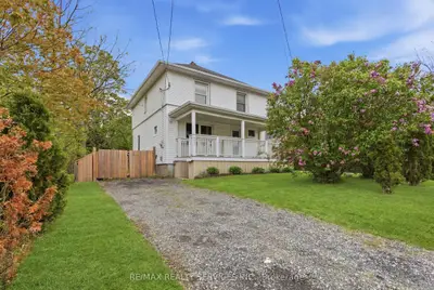 5292 Bridge Street, Niagara Falls, On L2e 2t3