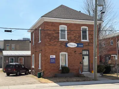 3 Russell Street W, Smiths Falls, On K7a 1n8