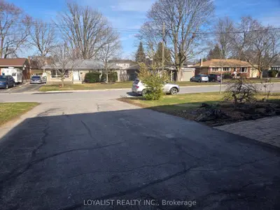 220 Parrott Drive, Belleville, On K8n 4n9