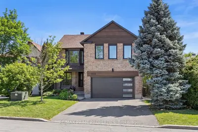 Detached in Orleans - Convent Glen and Area
