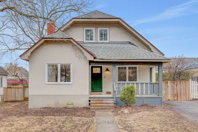 824 Fisher Avenue, Carlington - Central Park, On K1z 6p2