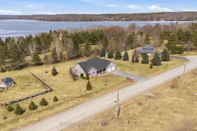 19 St Andrews Lane Drive, Rideau Lakes, On K0g 1x0