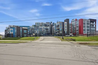 10 Concord Place 304, Grimsby, On L3m 0g6