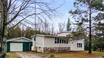 243 Mccullough Lake Drive, Chatsworth, On N0h 2v0
