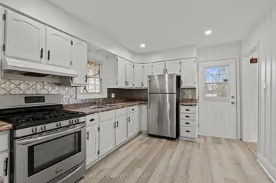 15 Mccormick Street Lower, Welland, On L3c 4l8