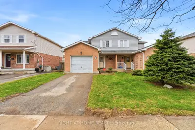 32 Bowcott Crescent, London East, ON N5V 4W8