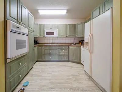 38 Monck Road 101, Bracebridge, On P1l 1p4