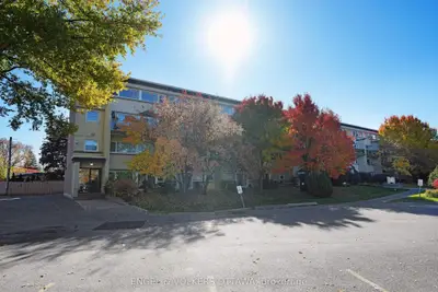 12 Corkstown Road 216, Crystal Bay - Rocky Point - Bayshore, ON K2H 5B3