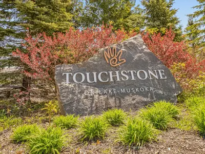 1869 Muskoka Road 118 W Highway BTVE104, Muskoka Lakes, ON P1L 1W8