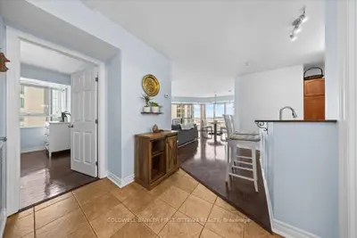 445 Laurier Avenue W 1401, Ottawa Centre, On K1n 6r4