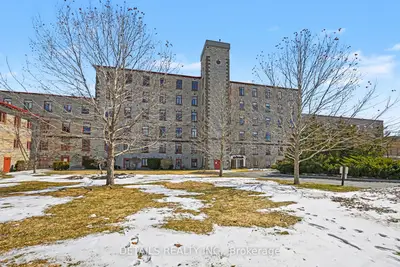1 Rosamond Street E 311, Mississippi Mills, On K0a 1a0