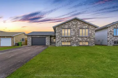 5 Nile Street, Petawawa, On K8h 2w8