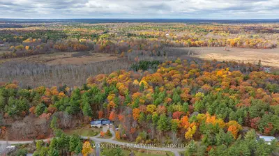 1131a Moon Road, Frontenac, On K0h 1t0