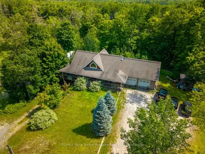 246 High Street, Georgian Bay, On P0c 1h0