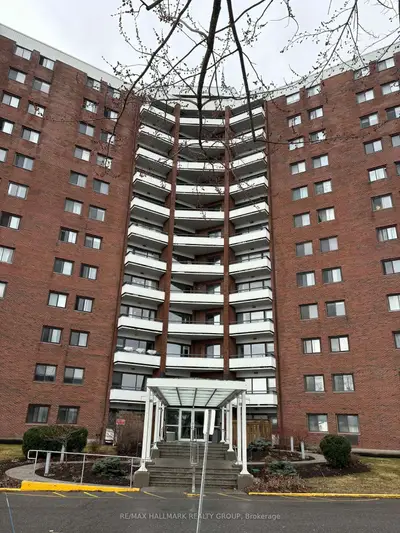 20 Chesterton Drive 1217, Cityview - Parkwoods Hills - Rideau Shore, On K2e 6z7