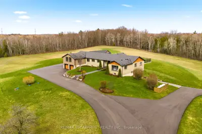 1371 10th Concession Road W, Hamilton, On N0b 2j0