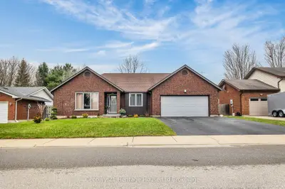 15 Gibson Drive, Tillsonburg, On N4g 5g4