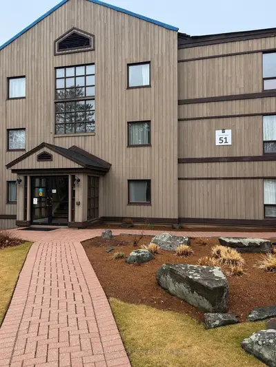 1235 Deerhurst Drive 51-304, Huntsville, On P1h 2e8