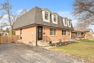 324 Oak Avenue, Strathroy-caradoc, On N7g 3t2