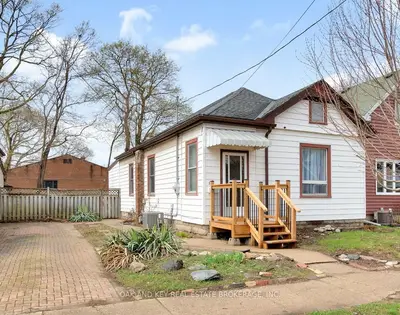 69 Dillabough Street, London East, On N5z 2b9